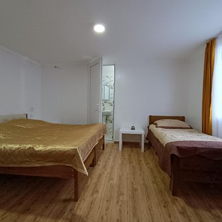 Guesthouse Mery Kobuleti Eksteriør billede